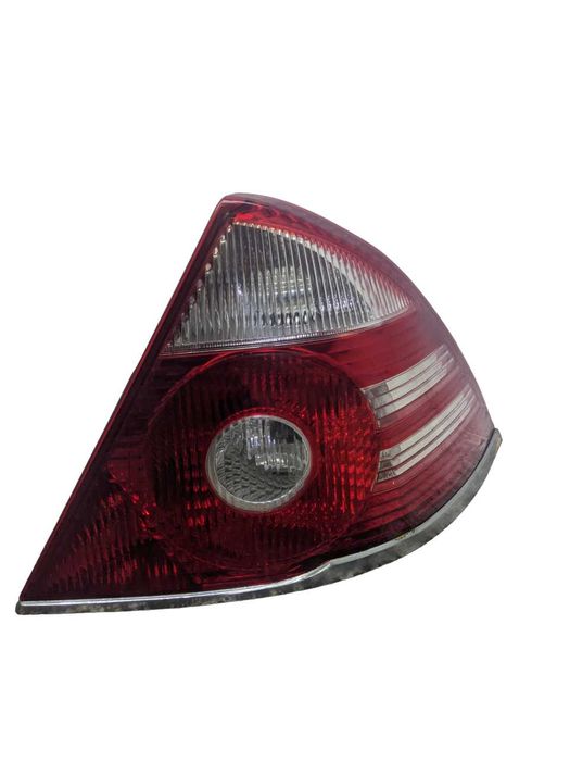 Ford Mondeo MK3 Lift Sedan Lampa Prawa Tylna Prawy Tył PT