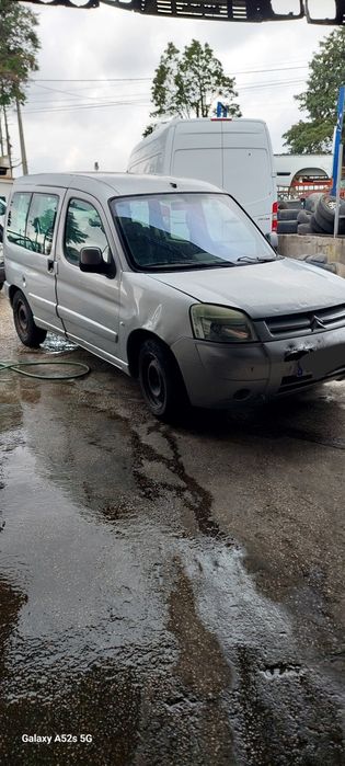 Para peças CITROEN BERLINGO 2.0 HDI ano2004 boa mecânica