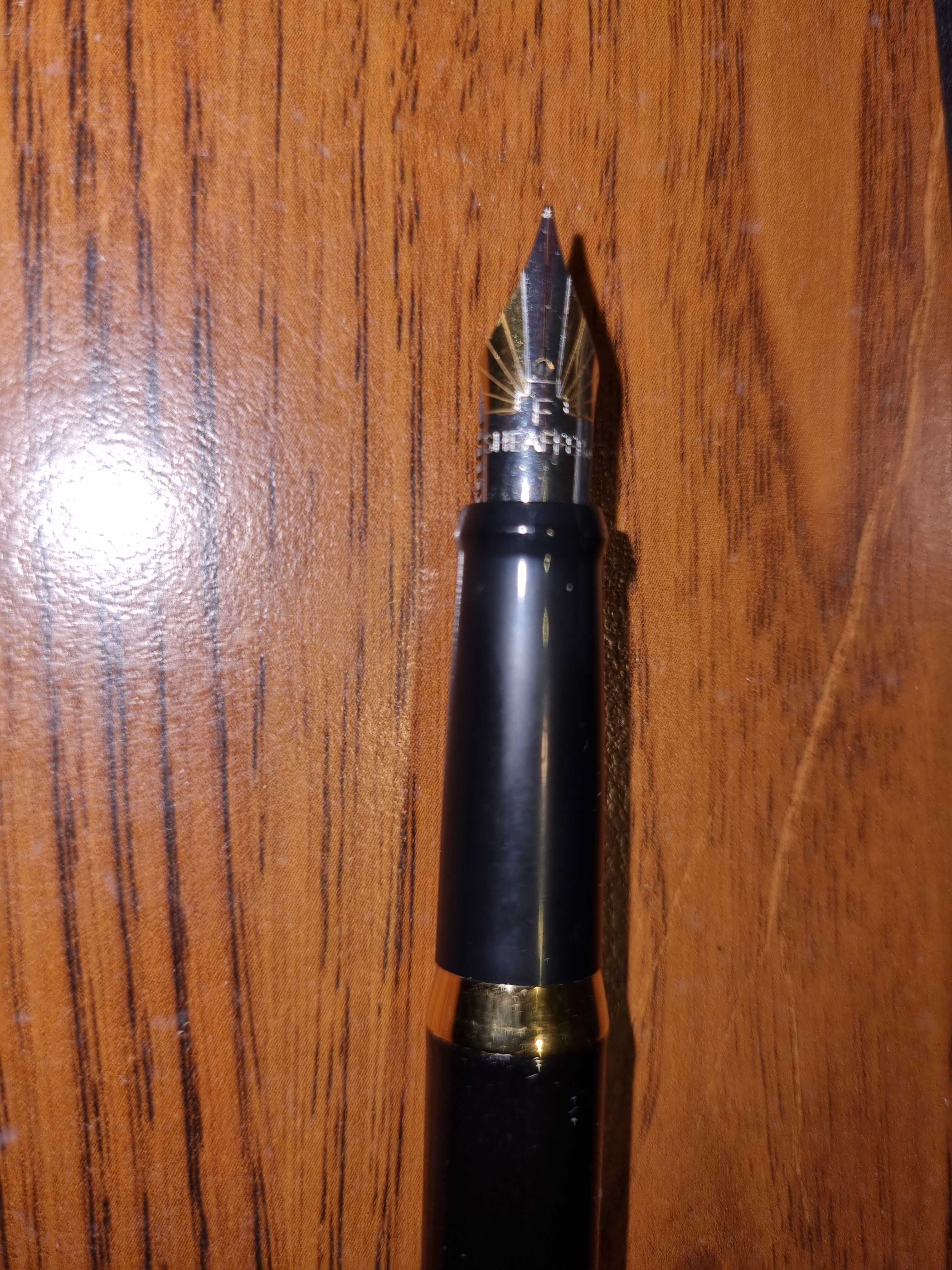 Pióro wieczne Sheaffer Sagaris czarno stalowe F. Nowe. Nieużywane.