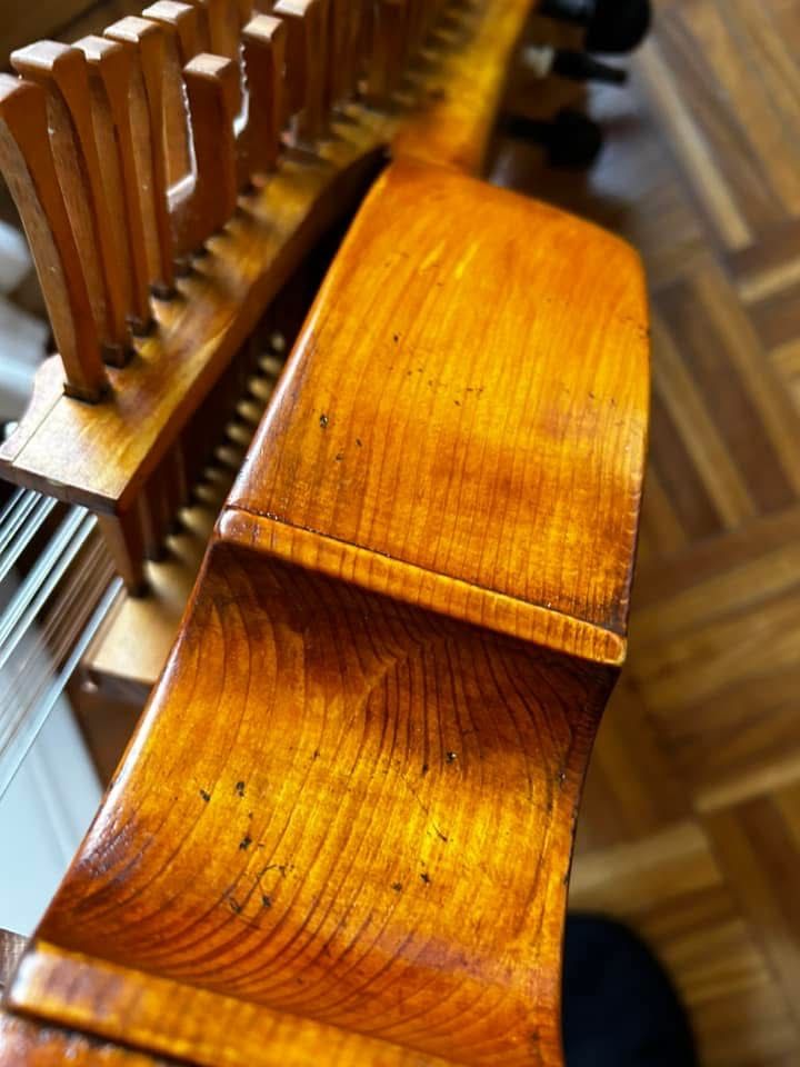 Violino de teclas - Nyckelharpa usada em excelente estado