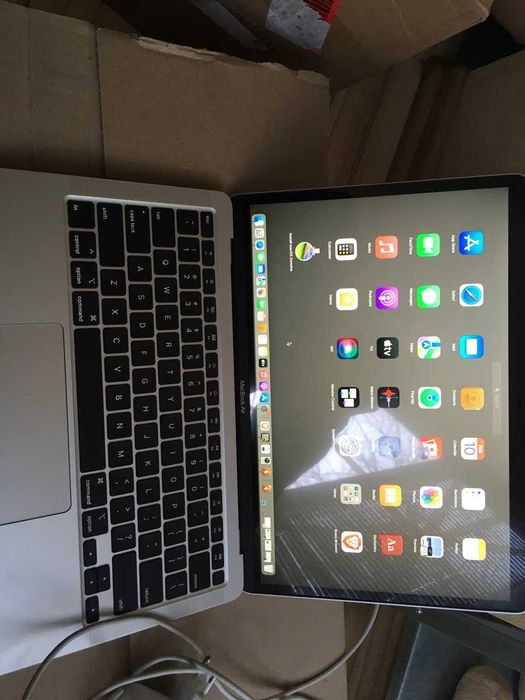 Apple MacBook Air 13" 2020 (Silver) MWTK2LL/A intel i3/8/256 openbox