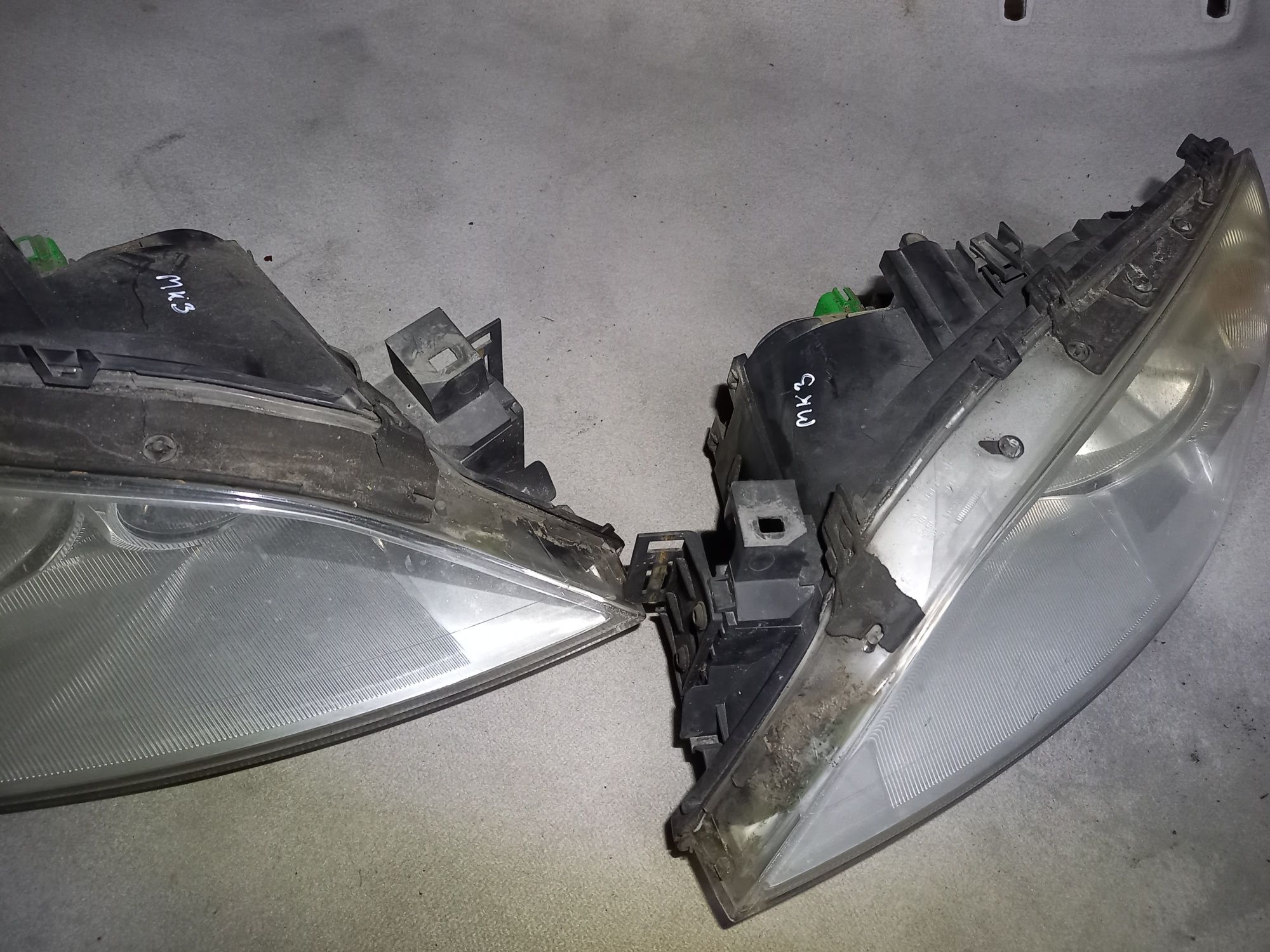 Lampa prawa lewa przód przednia ford mondeo mk3