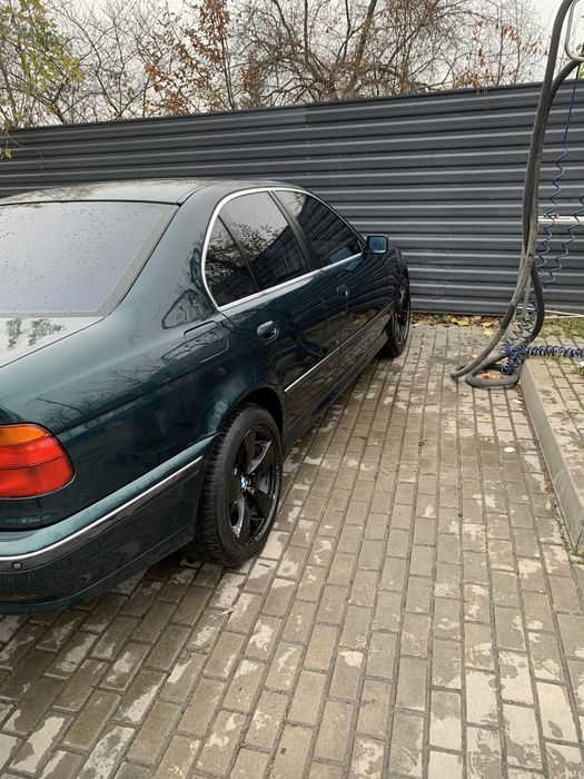 BMW e39 в хорошому стані