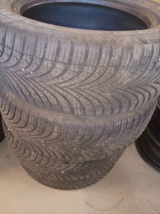 Opony wielosezonowe Dębica Nawigator 3  185/55 R15 data produkcji 4423