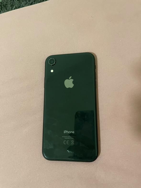 Iphone XR usado.