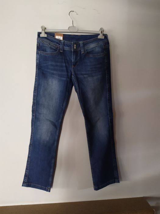 Spodnie damskie Jeansy Bootcut marki Pepe Jeans