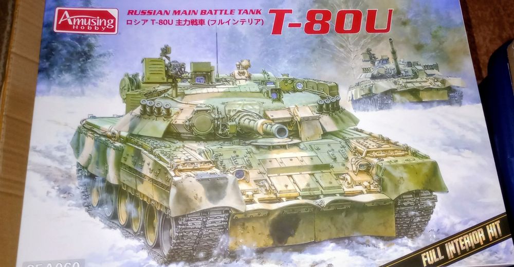 Model Amusing Hobby 35A060 Czołg T-80U Russian MBT Full Interiorl 1/35