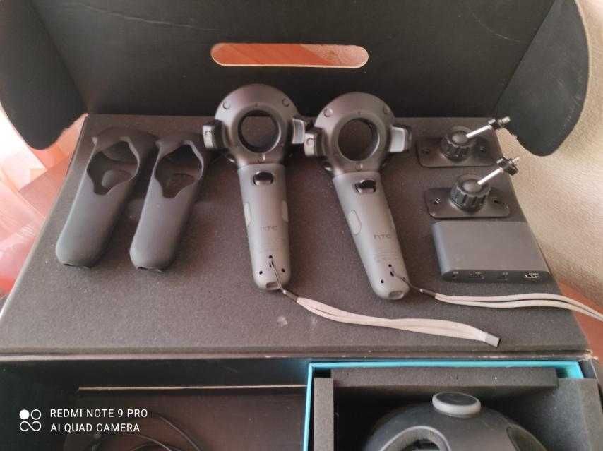 Продам шлем виртуальной реальности VR гарнитура htc vive