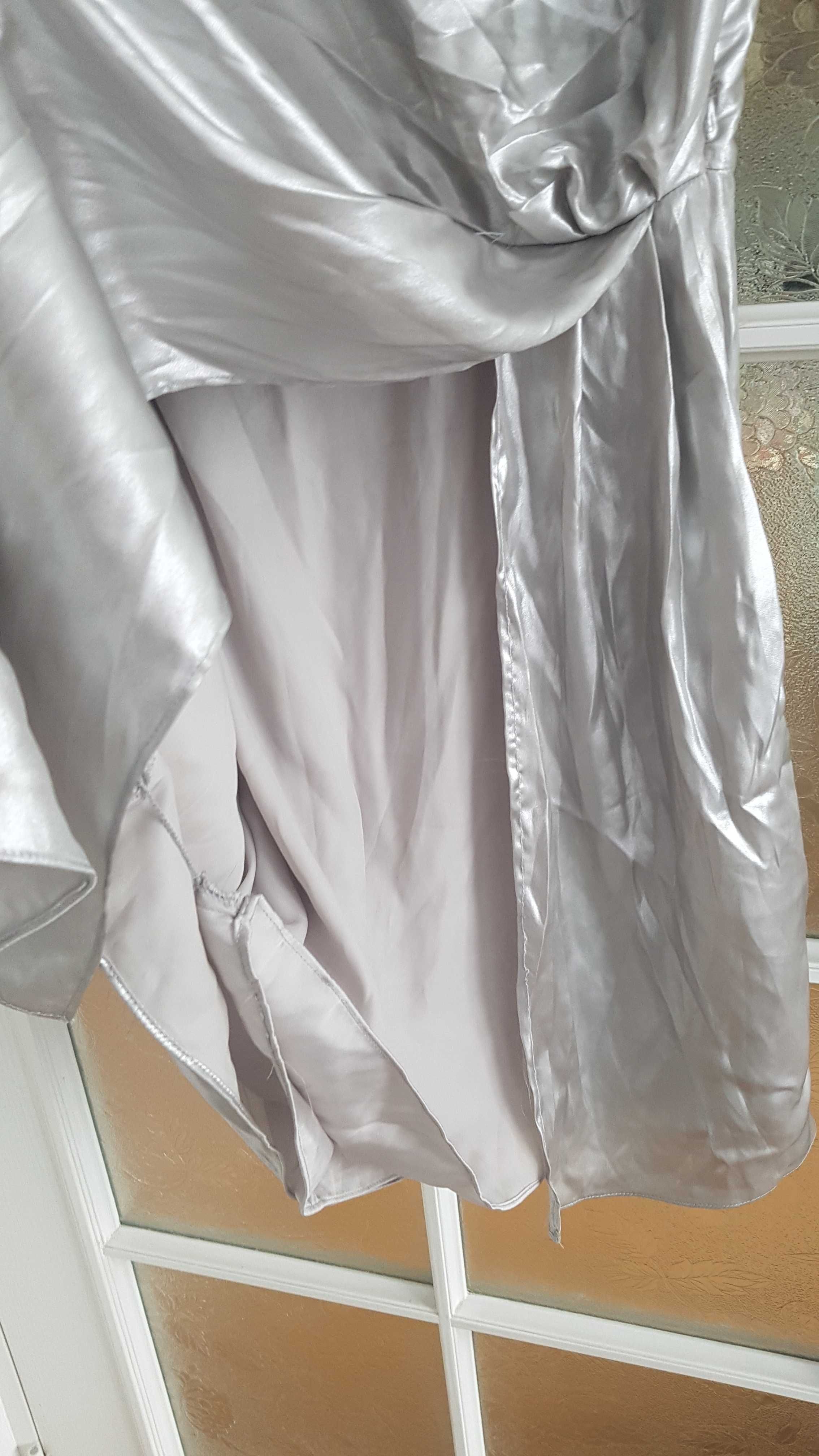 Śliska lejąca Srebrna sukienka H&M rozmiar 38 M