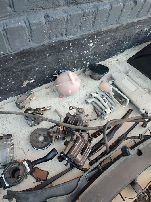 Передние стойки амортизаторы на Шкода Октавия Тур Гольф Бора