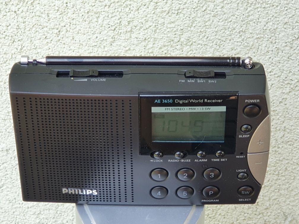 Radio światowe PHILIPS AE 3650 zegar