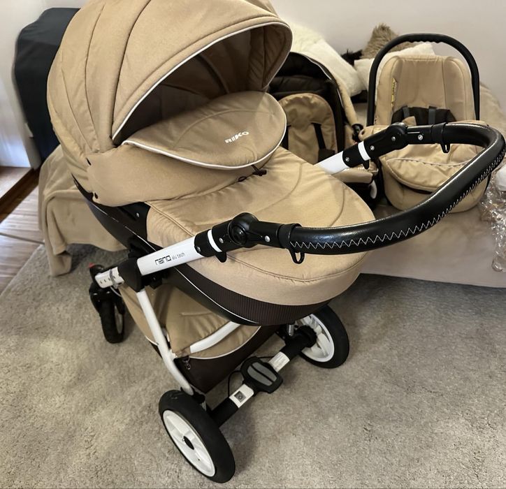 Каляска 3 в 1 в доброму стані