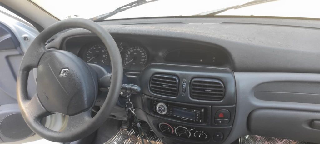 Vendo Renault Megane 1.4 ano 2000