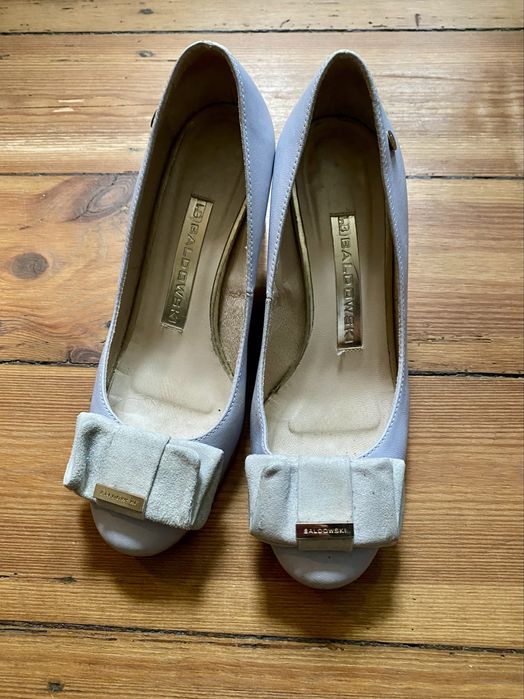 Buty damskie na obcasie