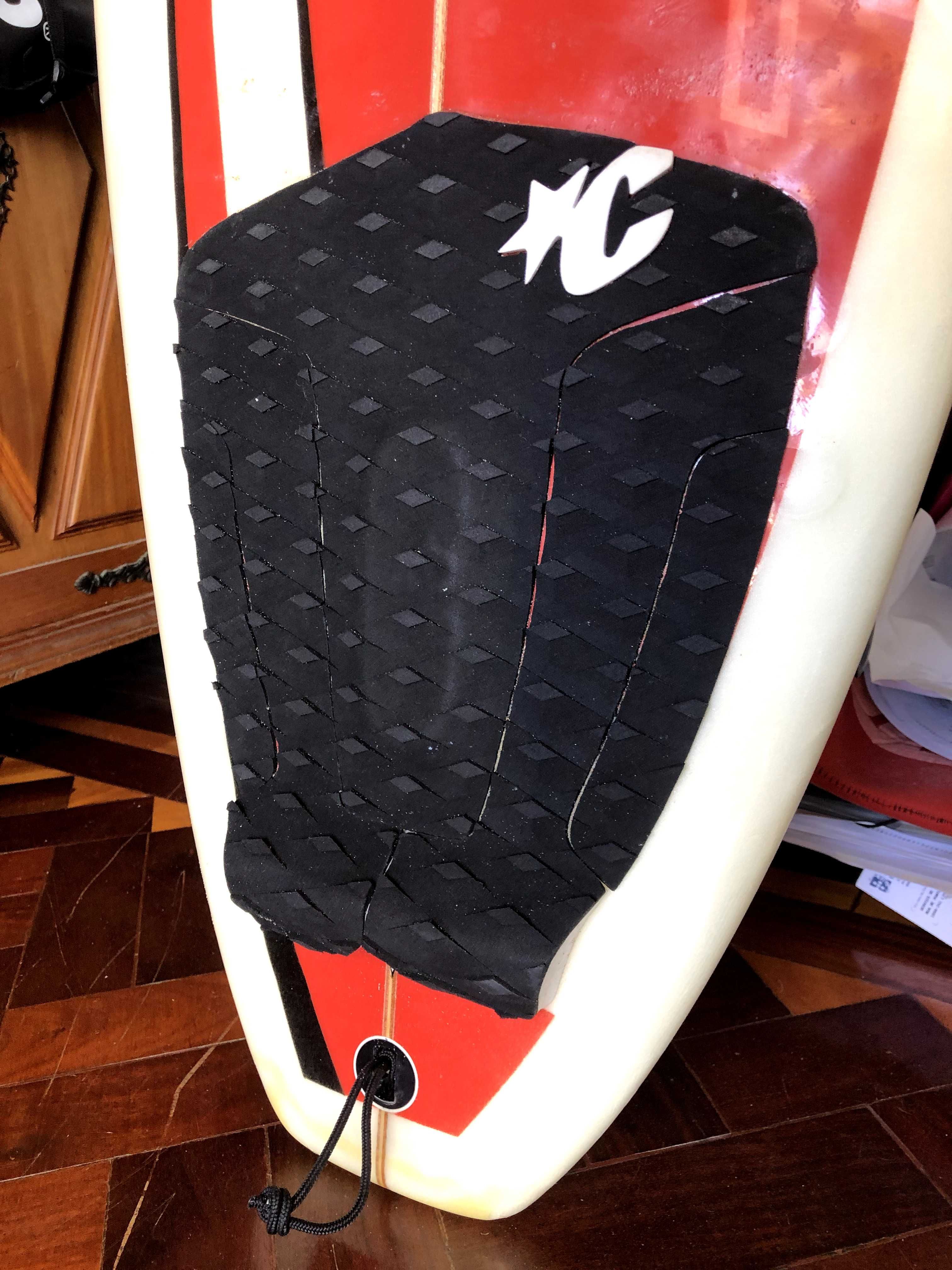 Prancha de surf - Surf board - Tribord 6’4” (193cm) e capa de proteção