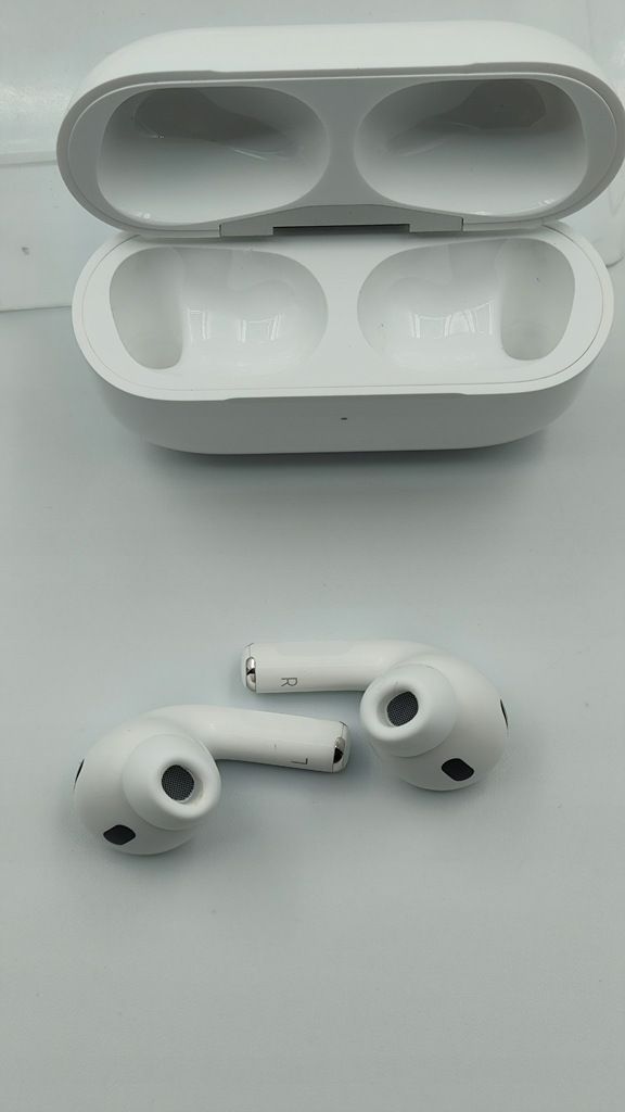 Słuchawki bezprzewodowe dokanałowe Apple AirPods pro 2. generacji ma