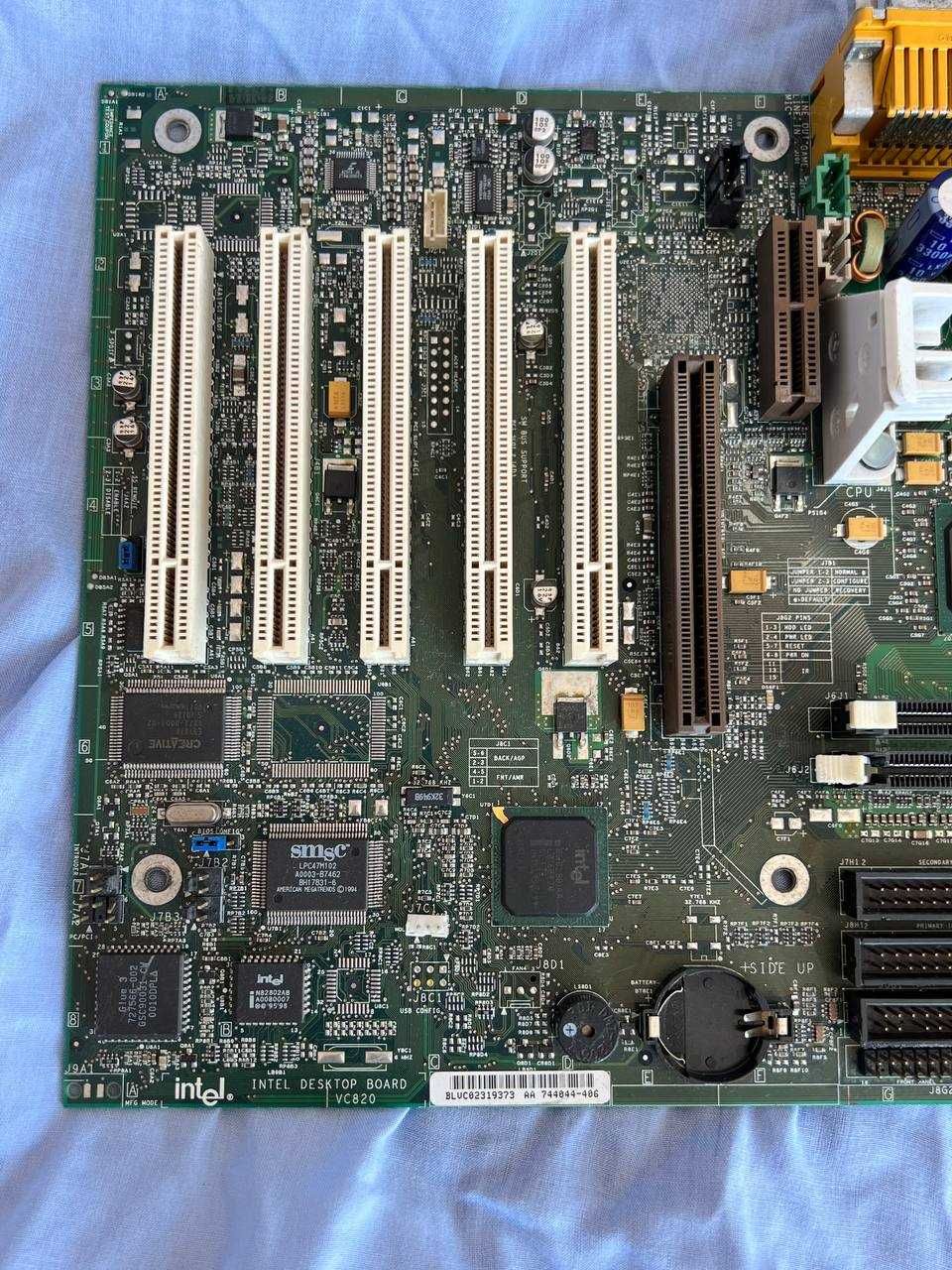 Motherboard Intel VC820