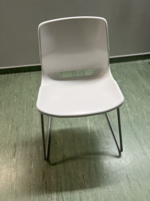 Cadeira escritorio  / clinica/ sala de espera/ quarto