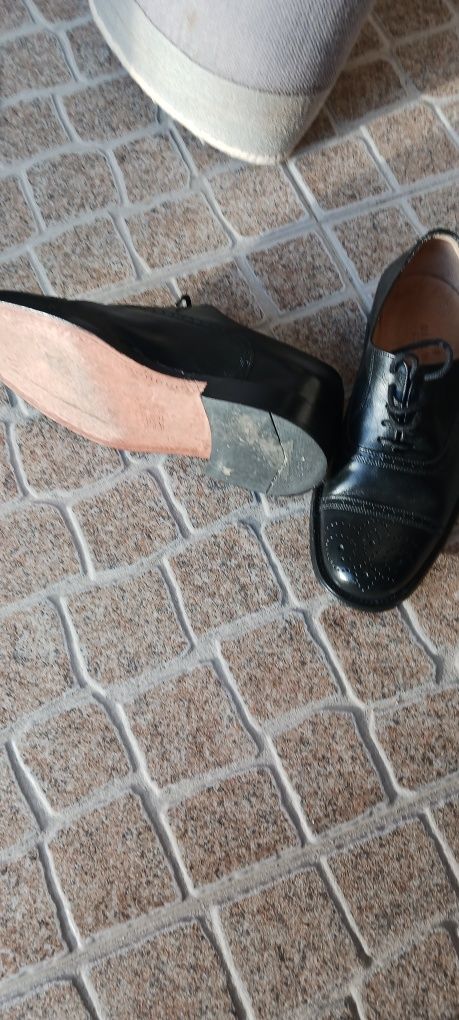 Sapatos em pele genuina de homem