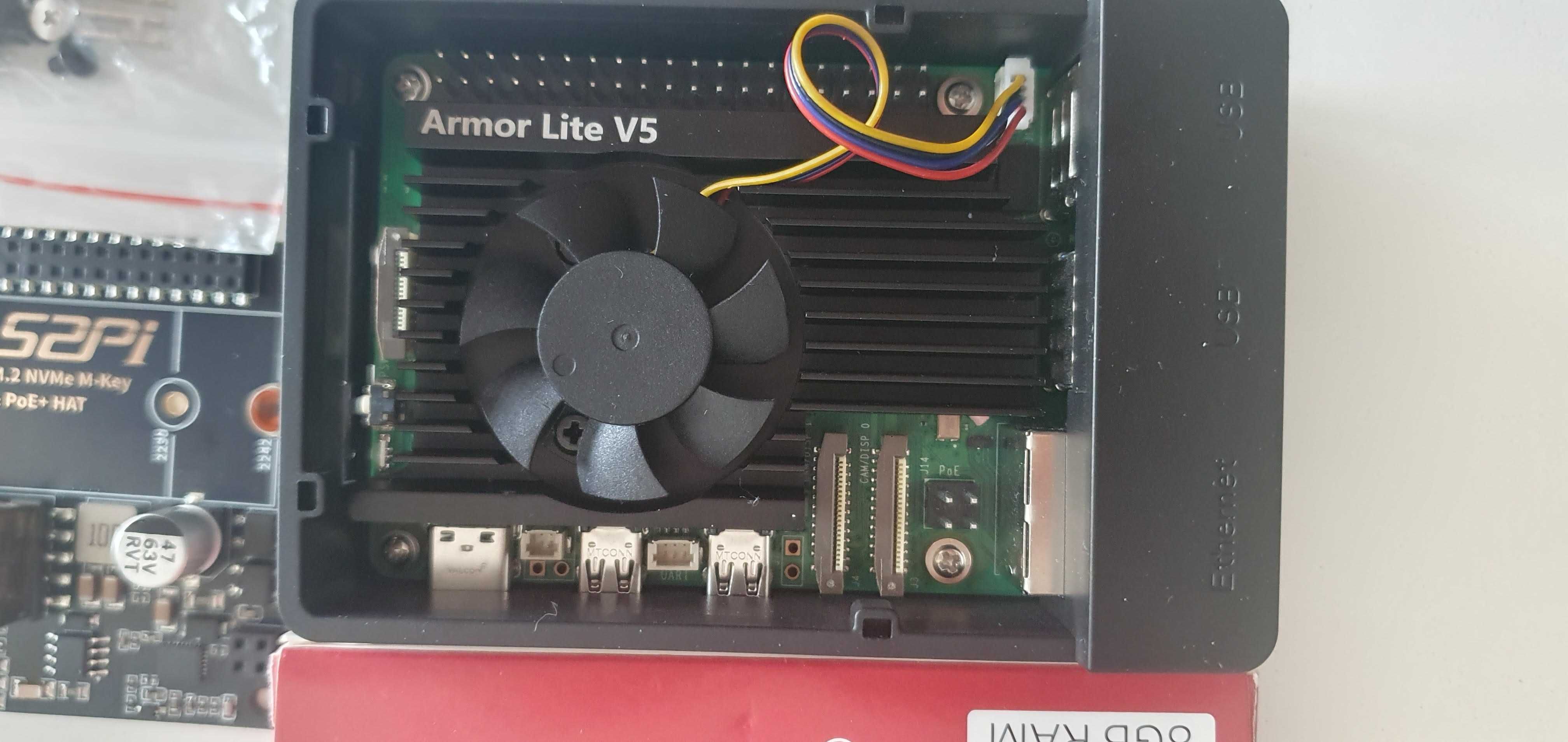 Ras Tech Raspberry Pi 8 GB zestaw startowy z kartą 64 GB  + akcesoria