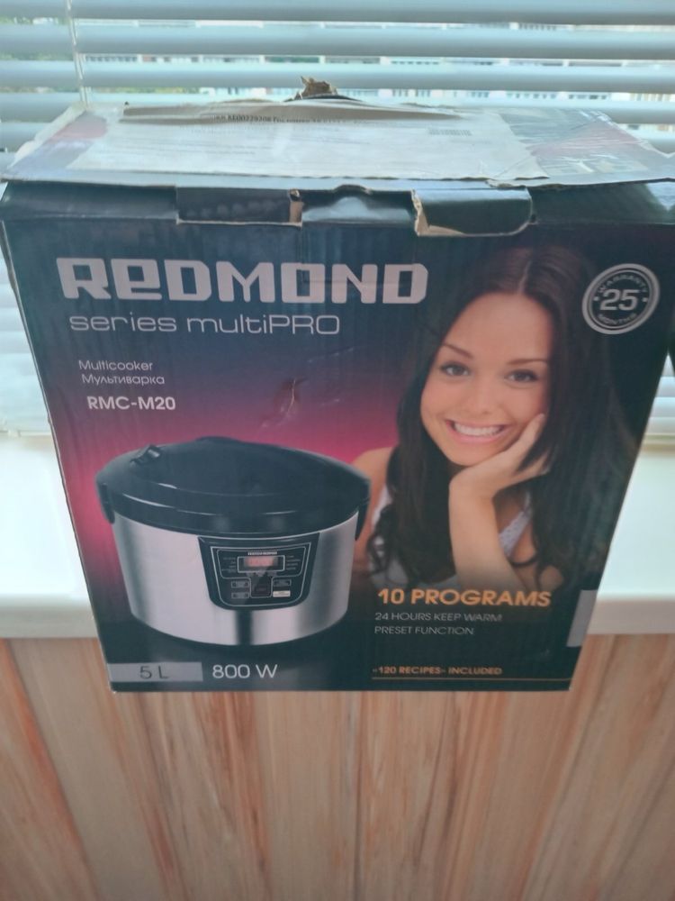 Мультиварка Redmond