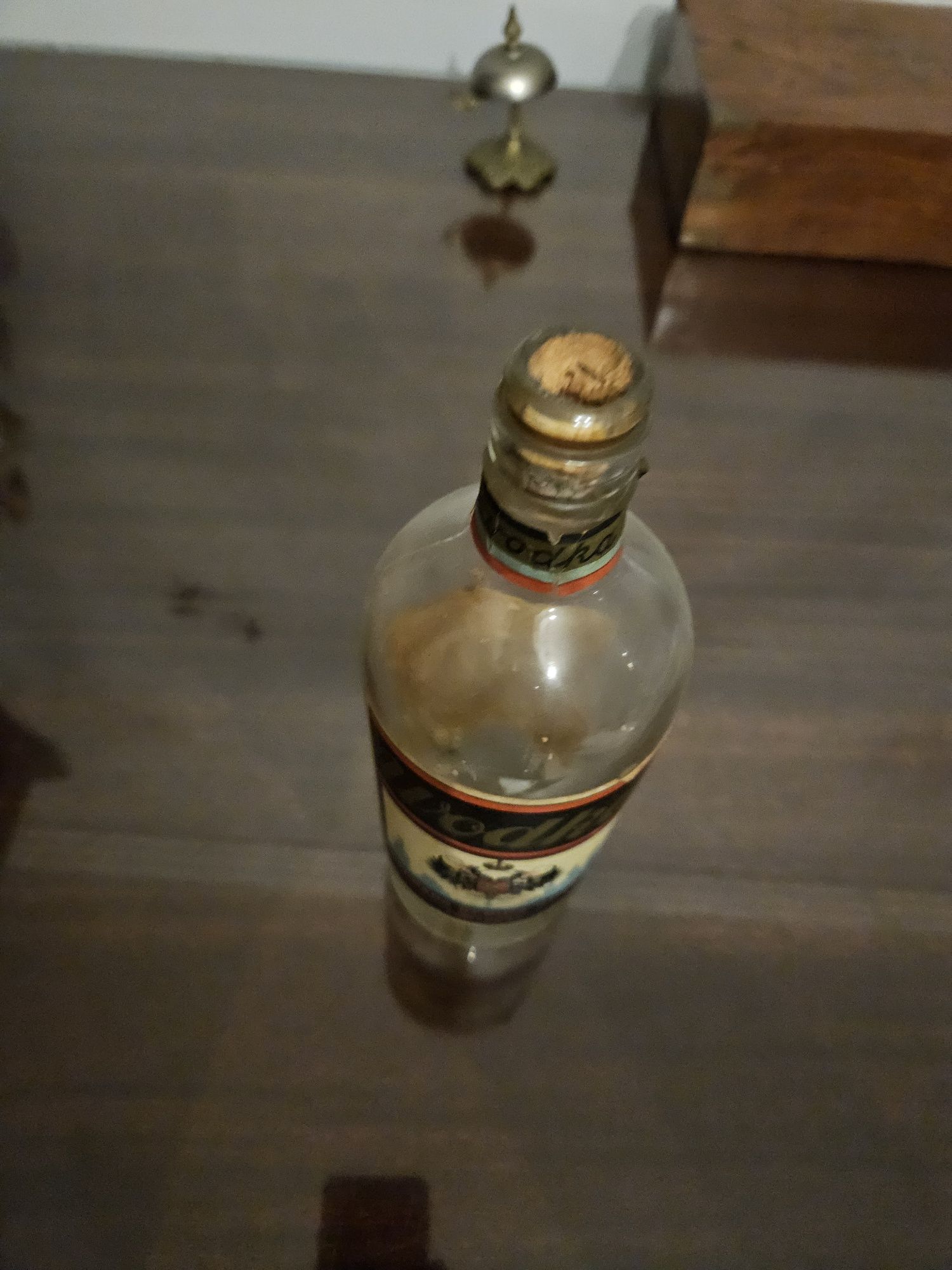 Garrafa de votka muito antiga