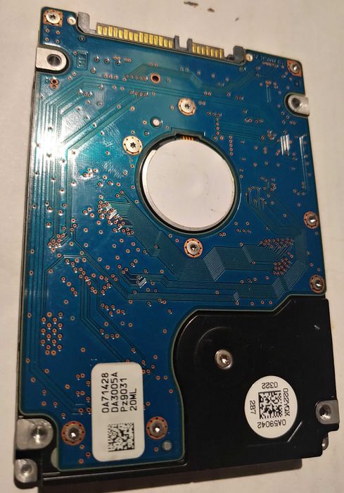 Ноутбучный жесткий диск SATA Hitachi 7K500-320 HTS725032A9A364 320Гб