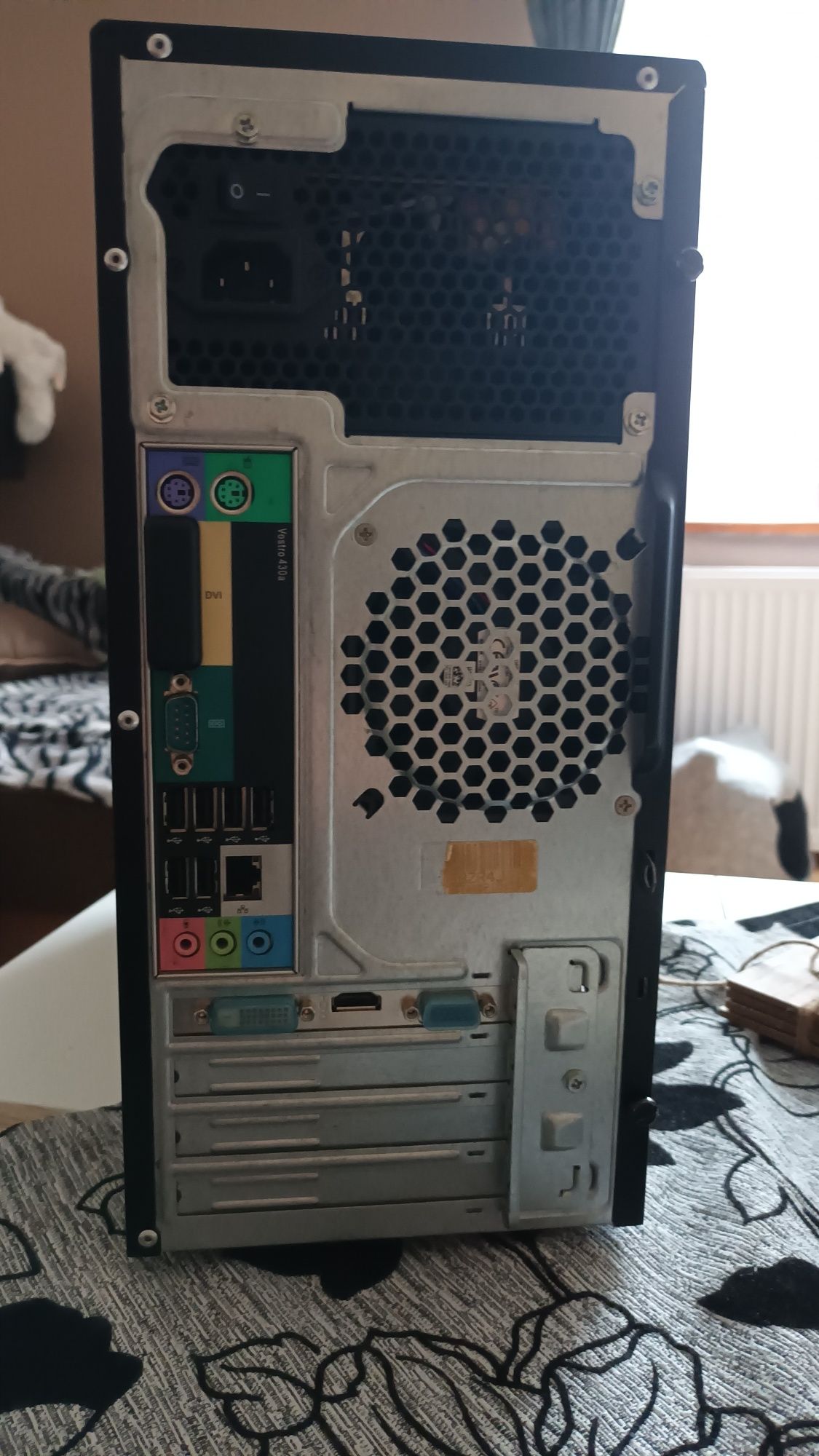 Komputer stacjonarny Dell intel core i5, 8 GB RAM,  256 GB ssd+ 1024gb