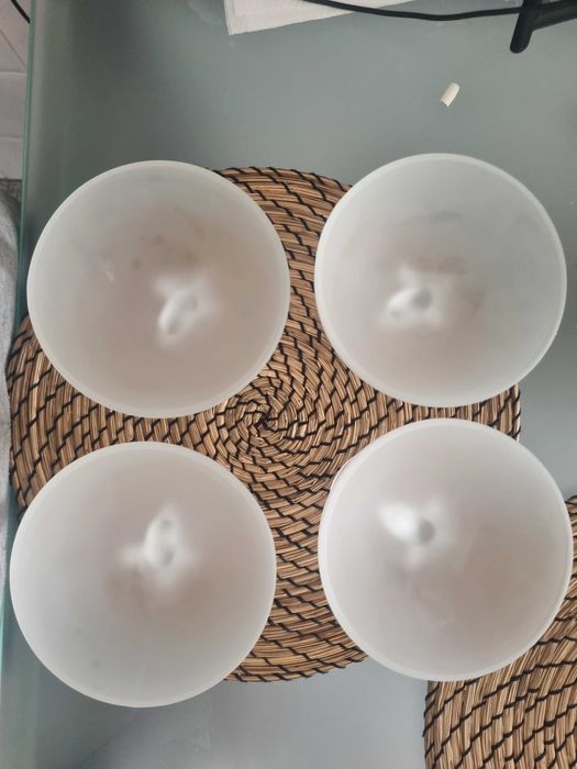 Vintage  4 taças com haste de formato golfinho em vidro fosco,