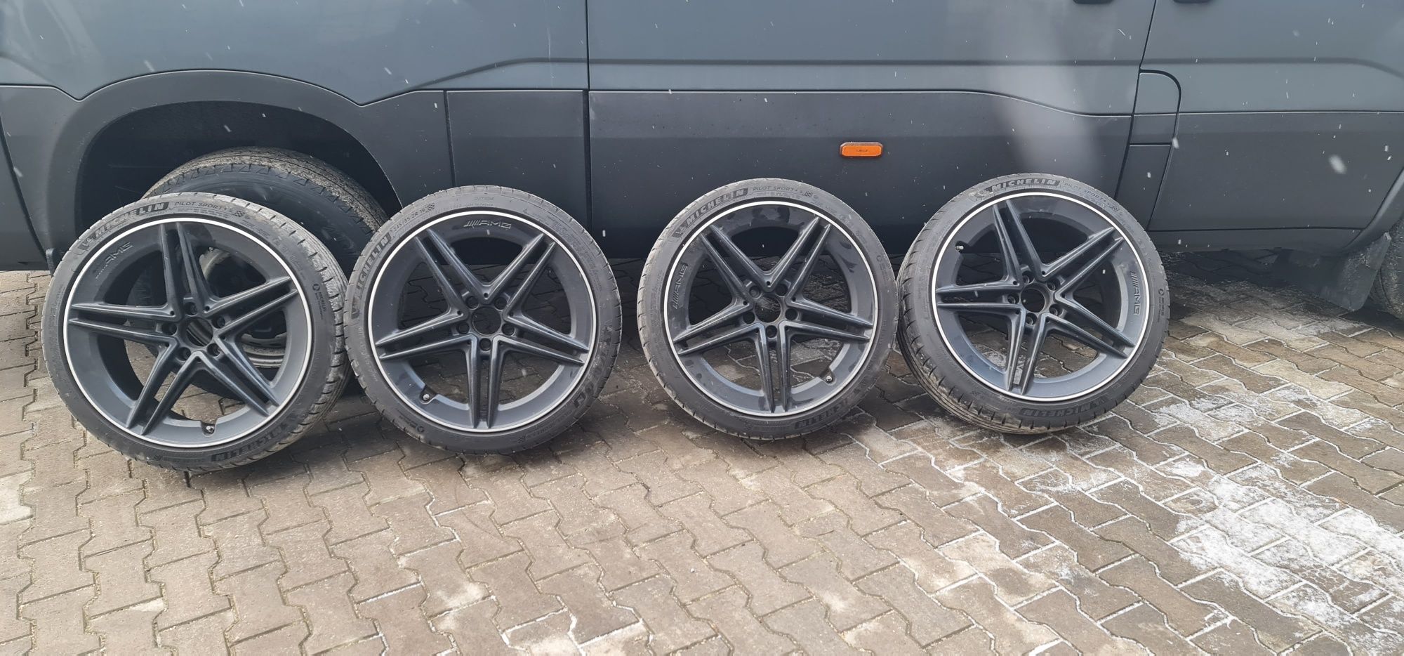 Komplet felg oryginał Felgi Felga Mercedes AMG 19' 5x112