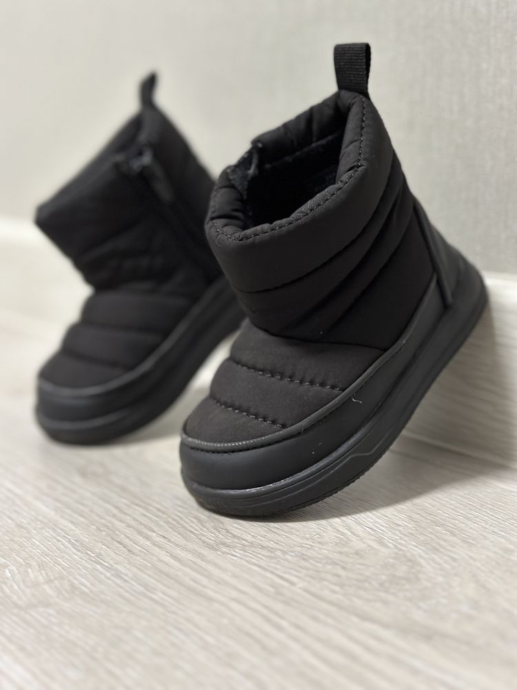 Демісезонні дитячі дутики, чобітки, чоботи Zara 13 см