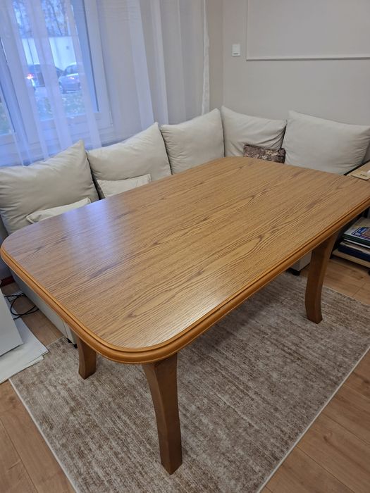 Rozkładany stół do jadalni