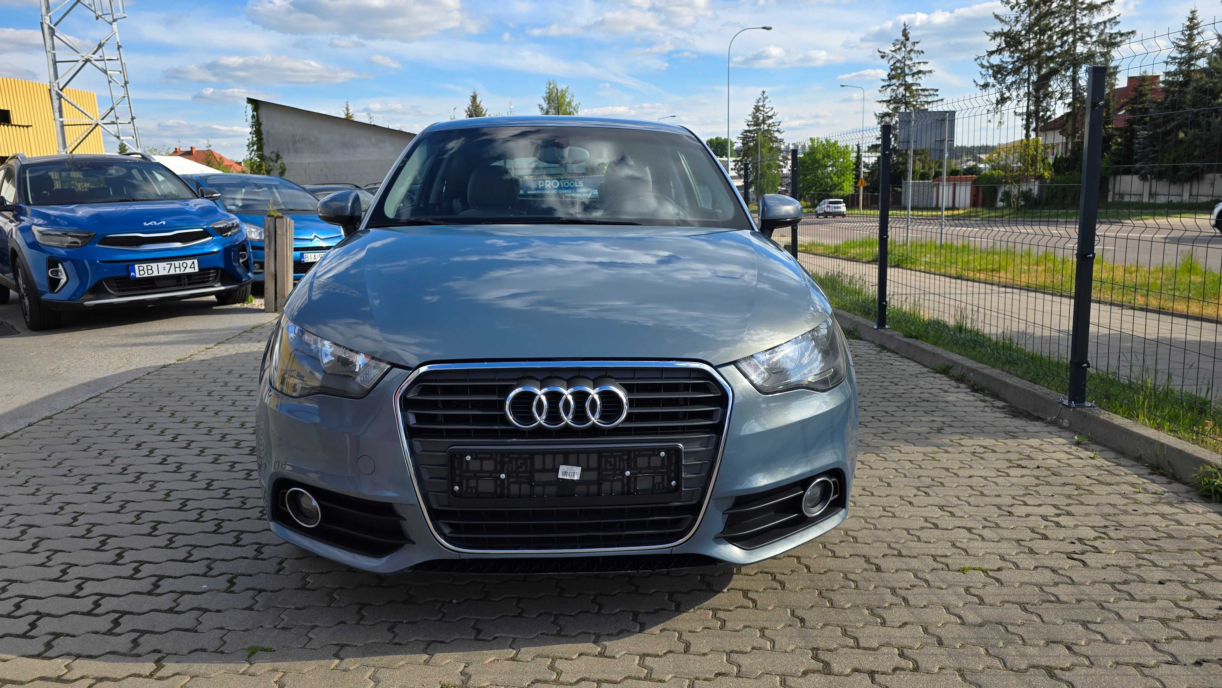 Audi A1 1.2 benzyna 2011r. ! Małe i oszczędne auto na miasto !