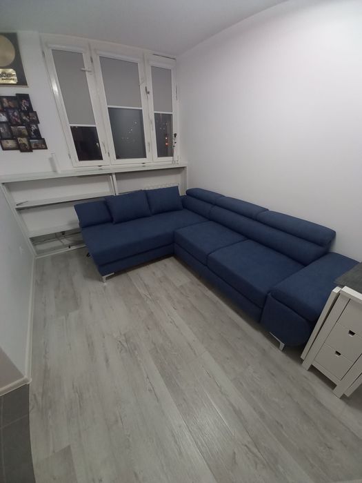 Rogówka z pojemnikiem i funkcją spania