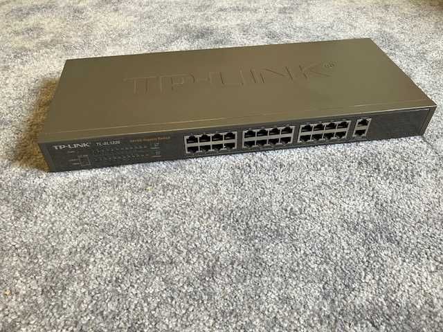 Switch TP-LINK TL-SL1226 24FE+2GE stan bardzo dobry