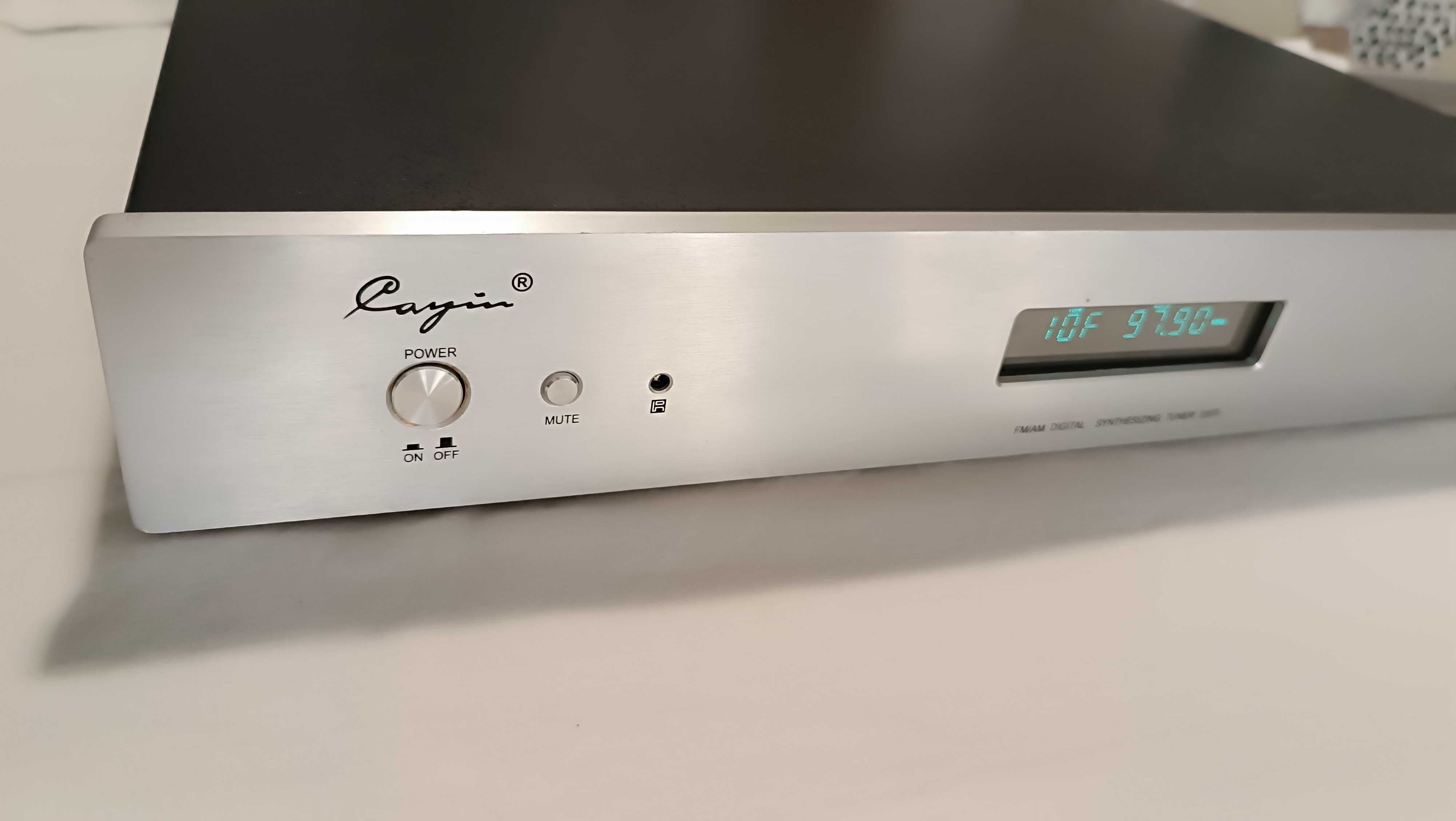 Cayin 220Ti tuner high-end