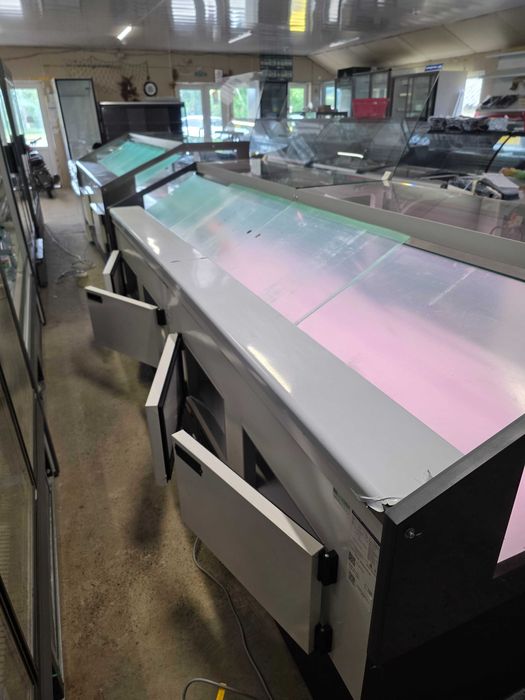 Вітрини UBC  вітрина холодильна Підйомне фронтальне скло викладка 95см