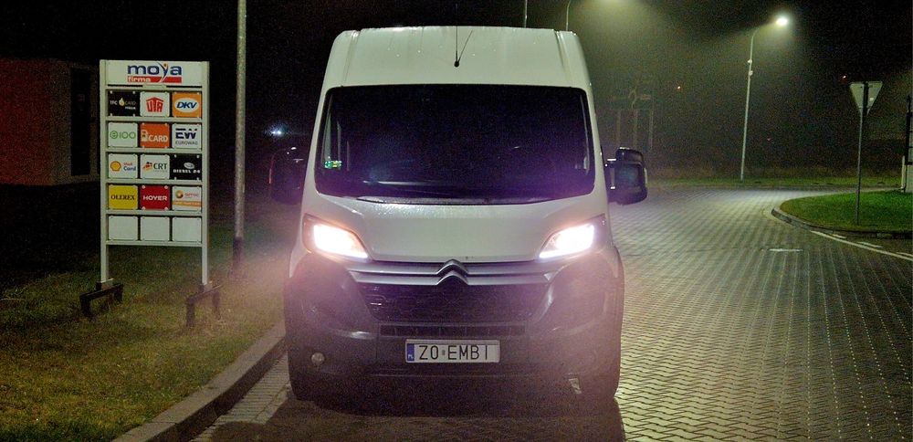 Usługi transportowe, transport busem, przeprowadzki