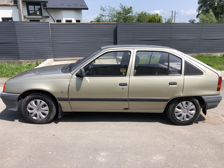 Опель Кадет 1,8 Акпп