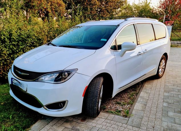 Chrysler Pacifica 2019 - stan bardzo dobry