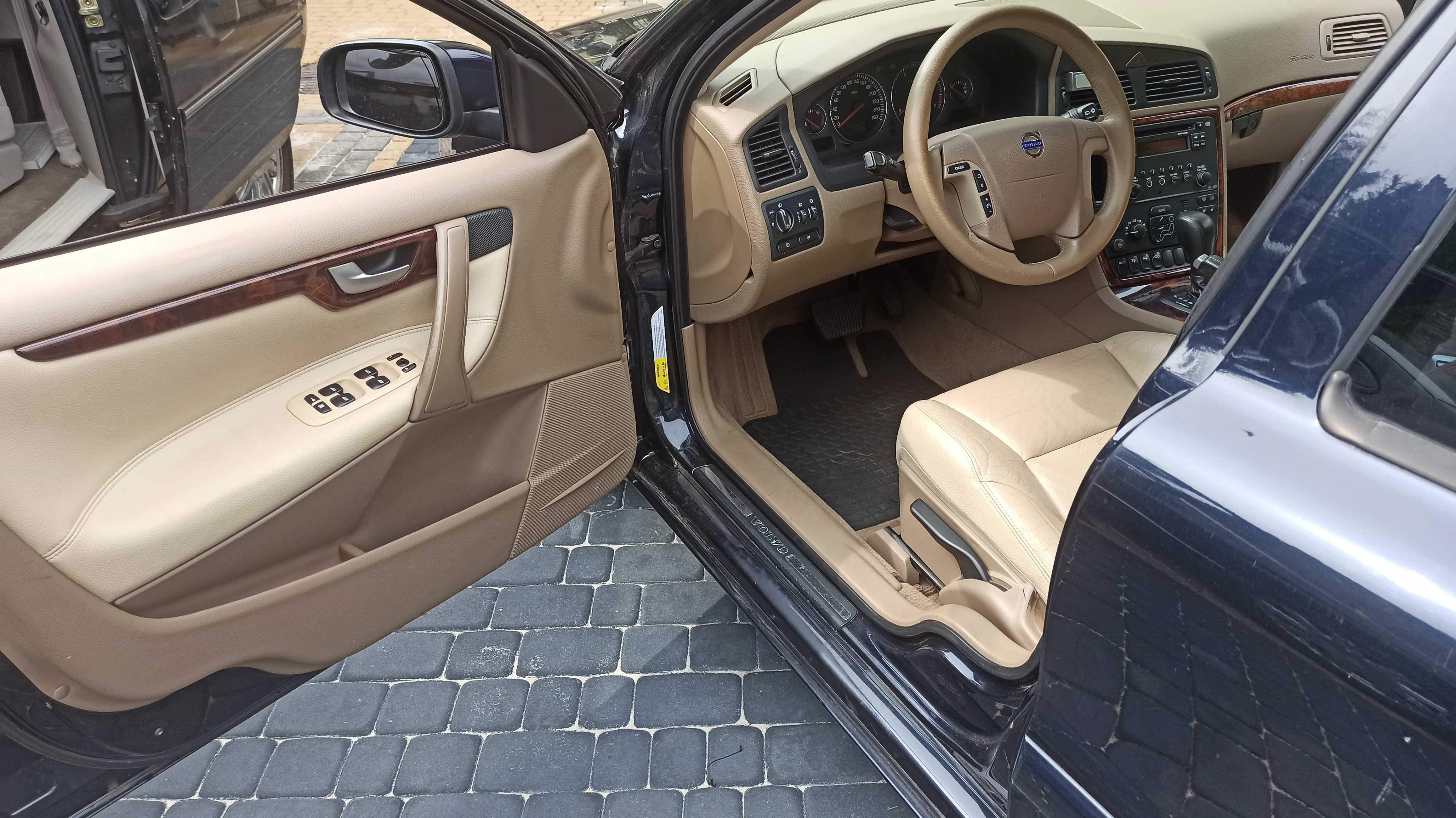 Volvo V70 2.4d5 Super stan