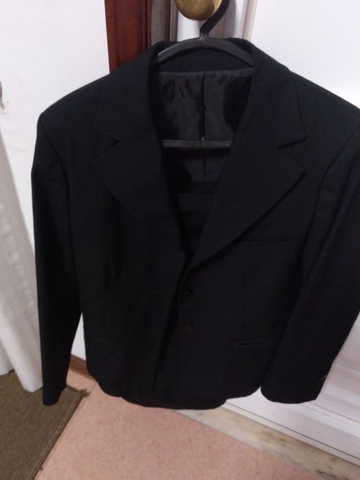 Vende se traje de menina