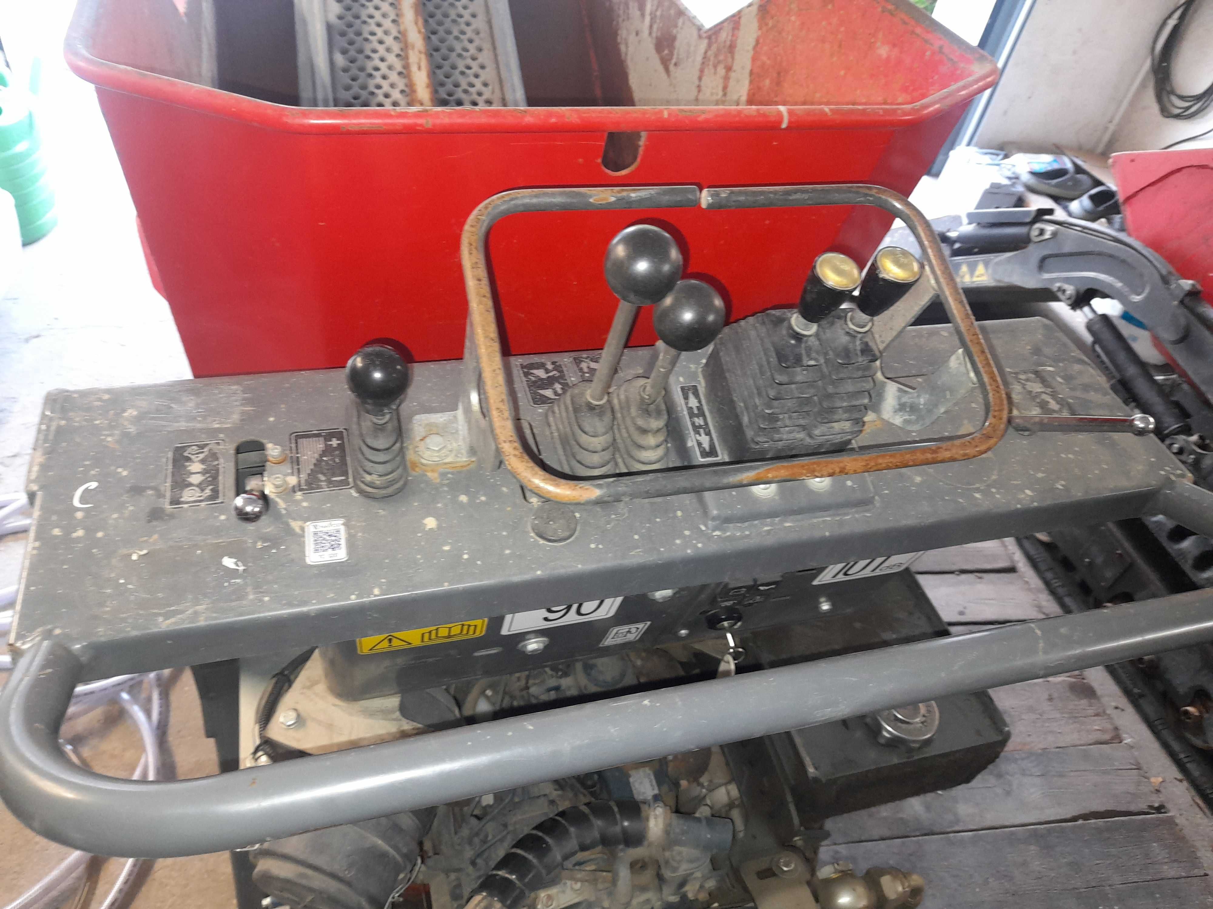 wozidło gąsienicowe wacker cormidi messersi tc 120 d kubota yanmar
