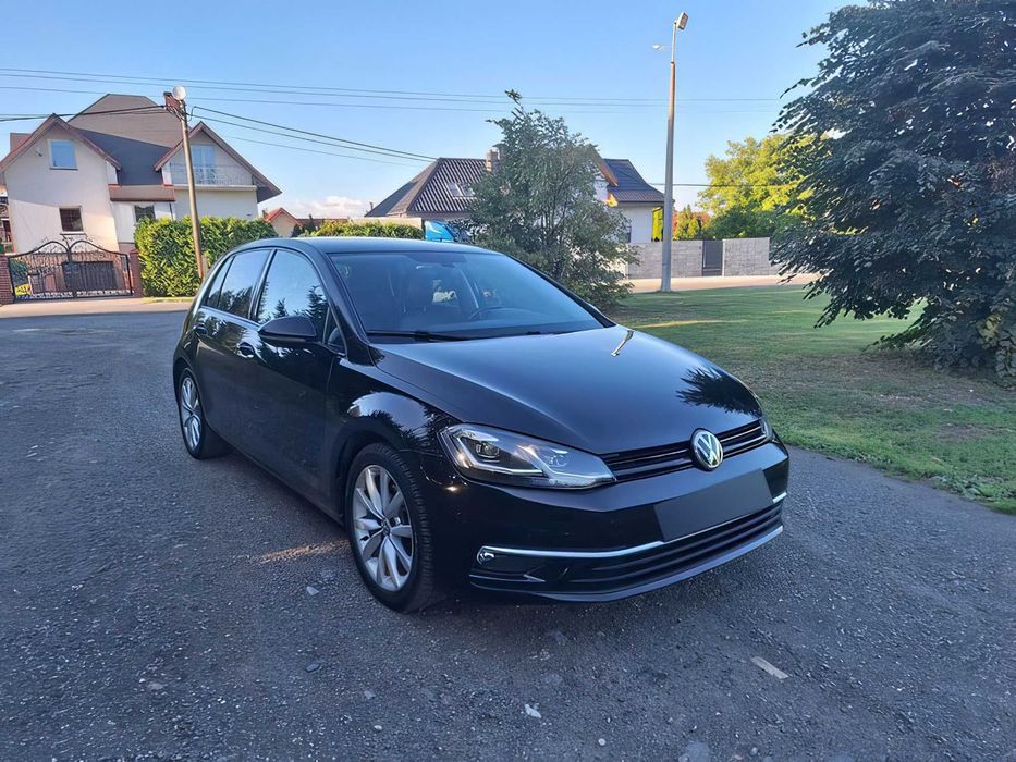 Volkswagen Golf      2017