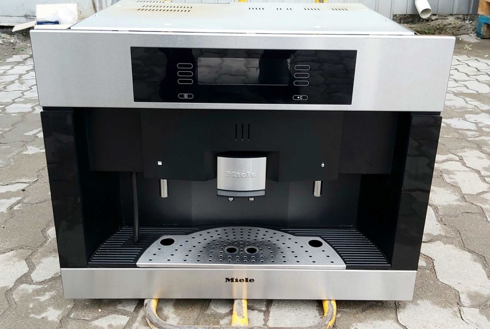 Вбудована кавоварка кавомашина Міле Miele CVA 4085 CVA 4080 б/у