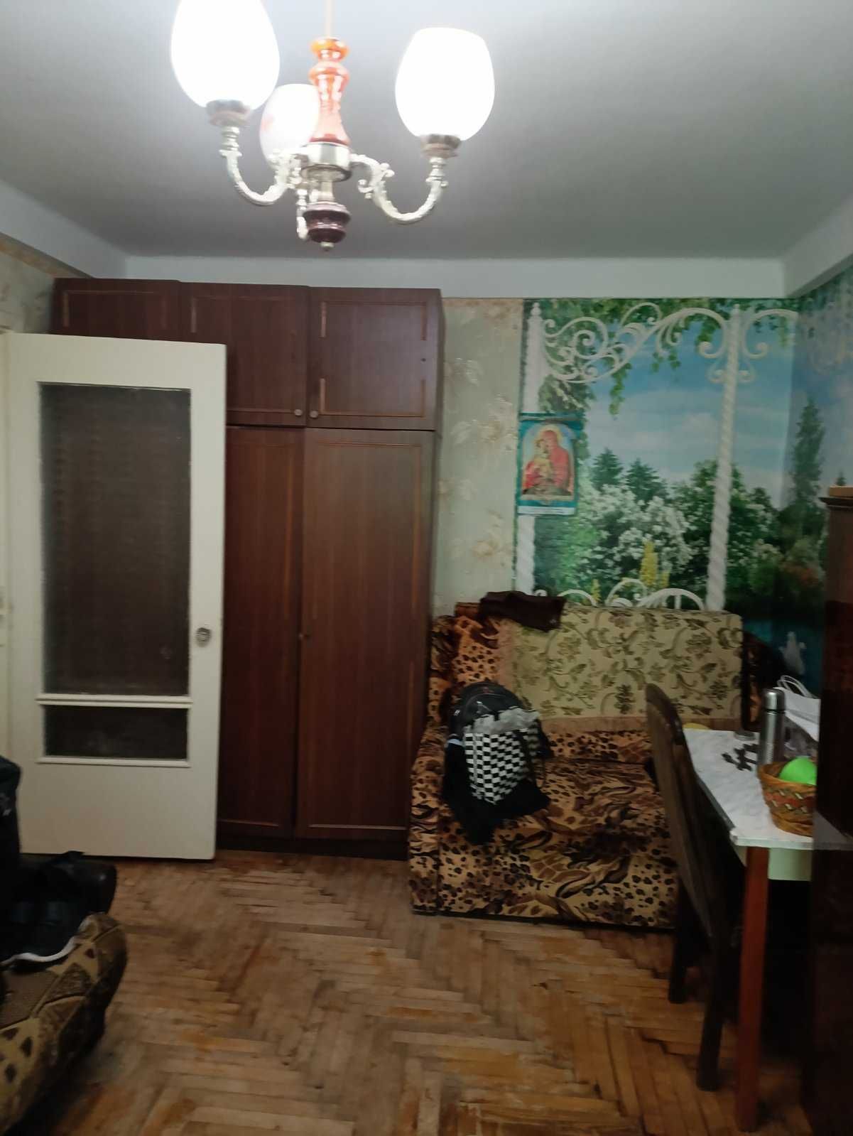 +Продам 1 ком.квартиру по ул.Полякова 15000 дол.