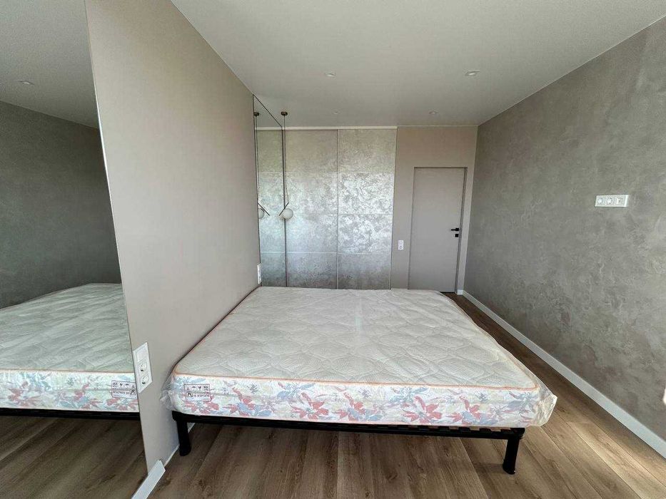 Продаж, 1 кімнатна  квартира, новобудова , вул Роксоляни