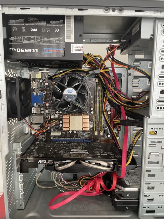 Computador e monitor