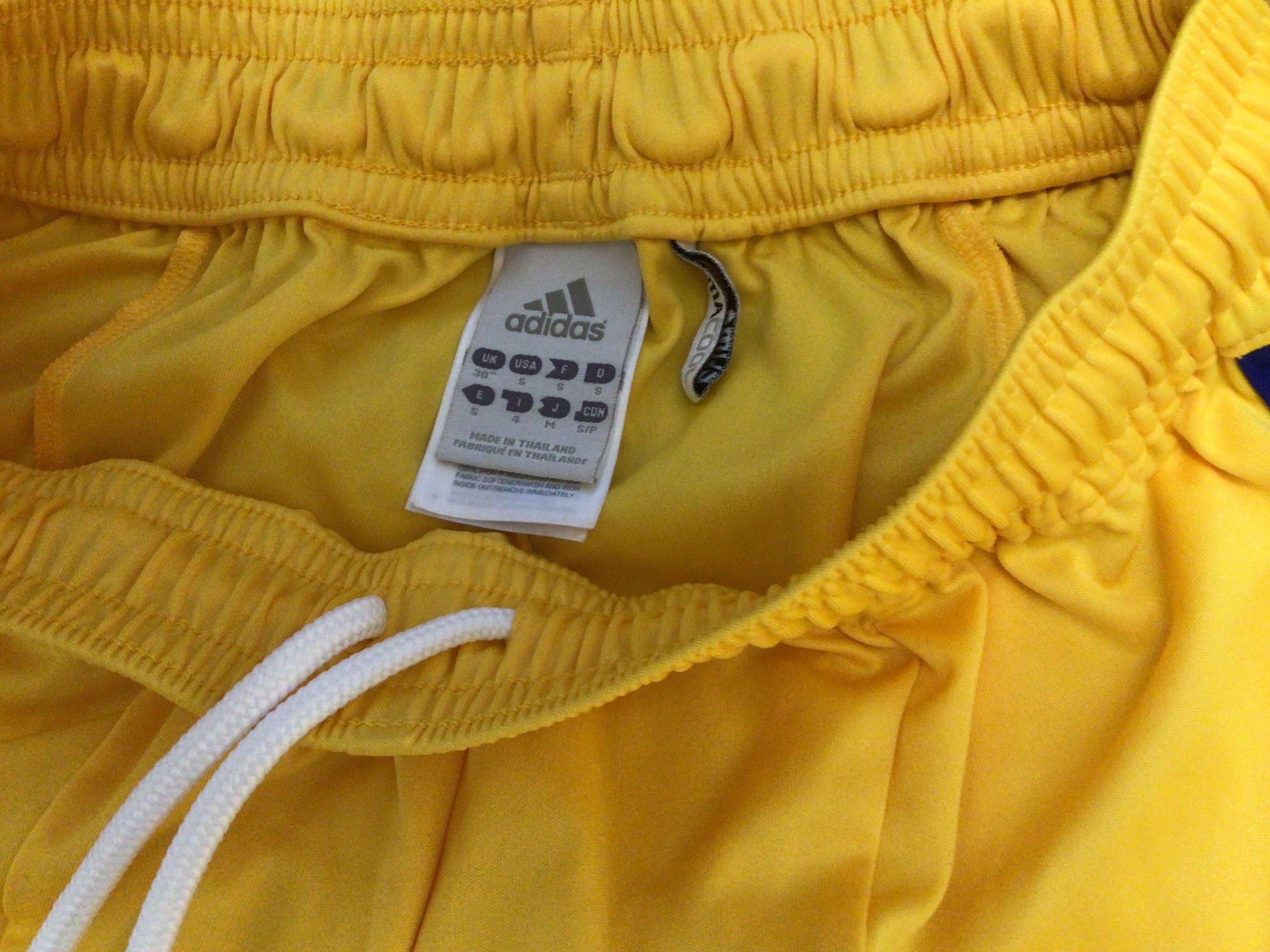 Спортивные шорты Адидас Динамо Украина желтые размер S новые
