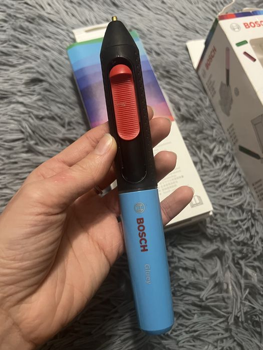 Клей-ручка Bosch Gluey